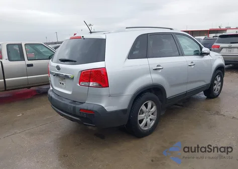 2011 Kia Sorento Lx z USA, uszkodzony, nr VIN 5XYKT4A15BG130206